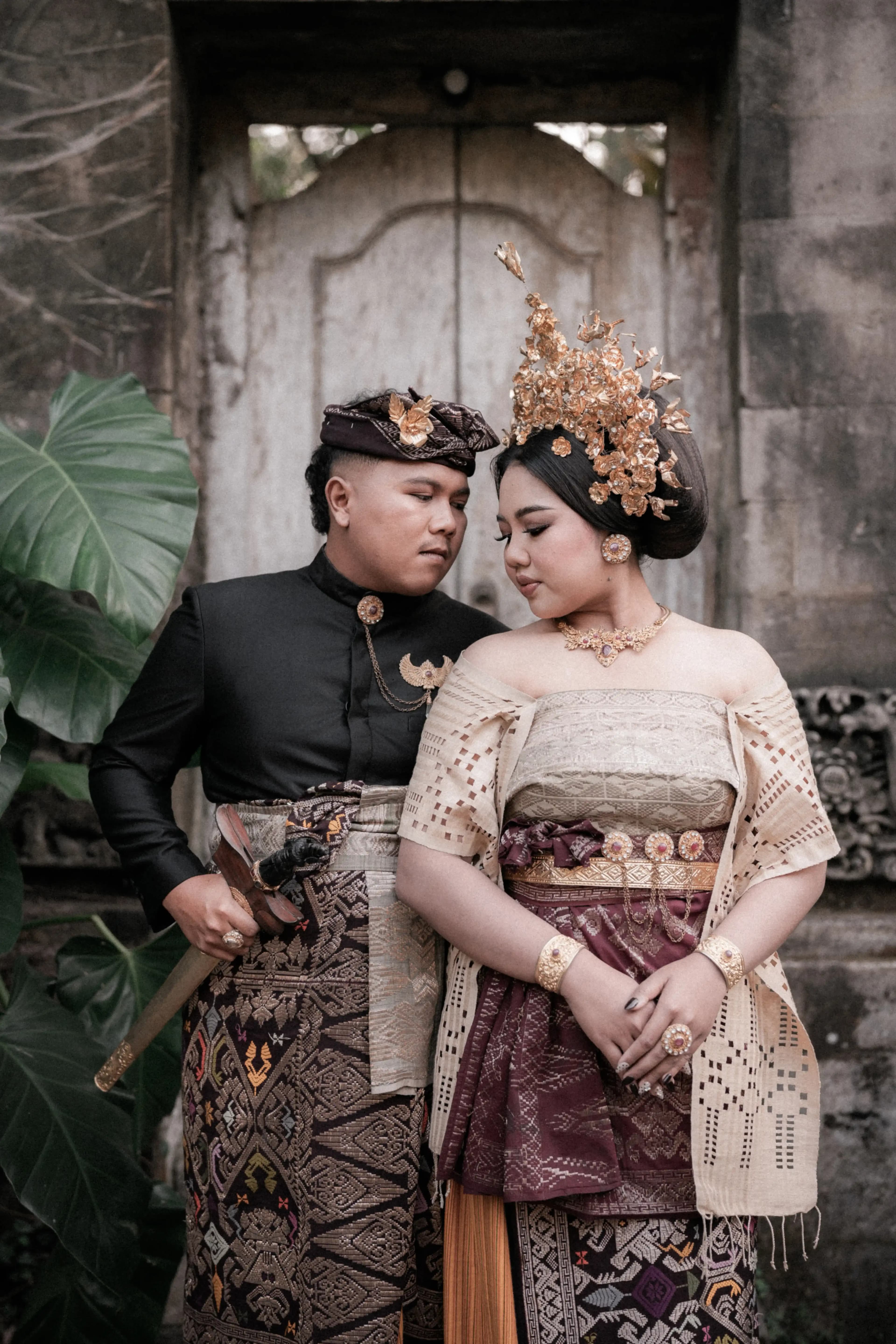 Momen Krisna dan Harina 16